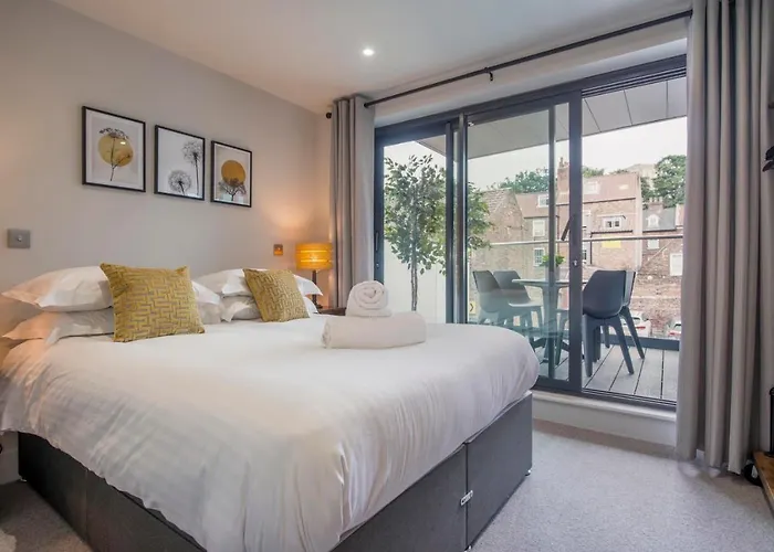 The Quadrant - The Botanical Suite