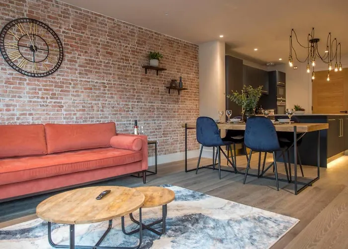 The Quadrant - The Botanical Suite